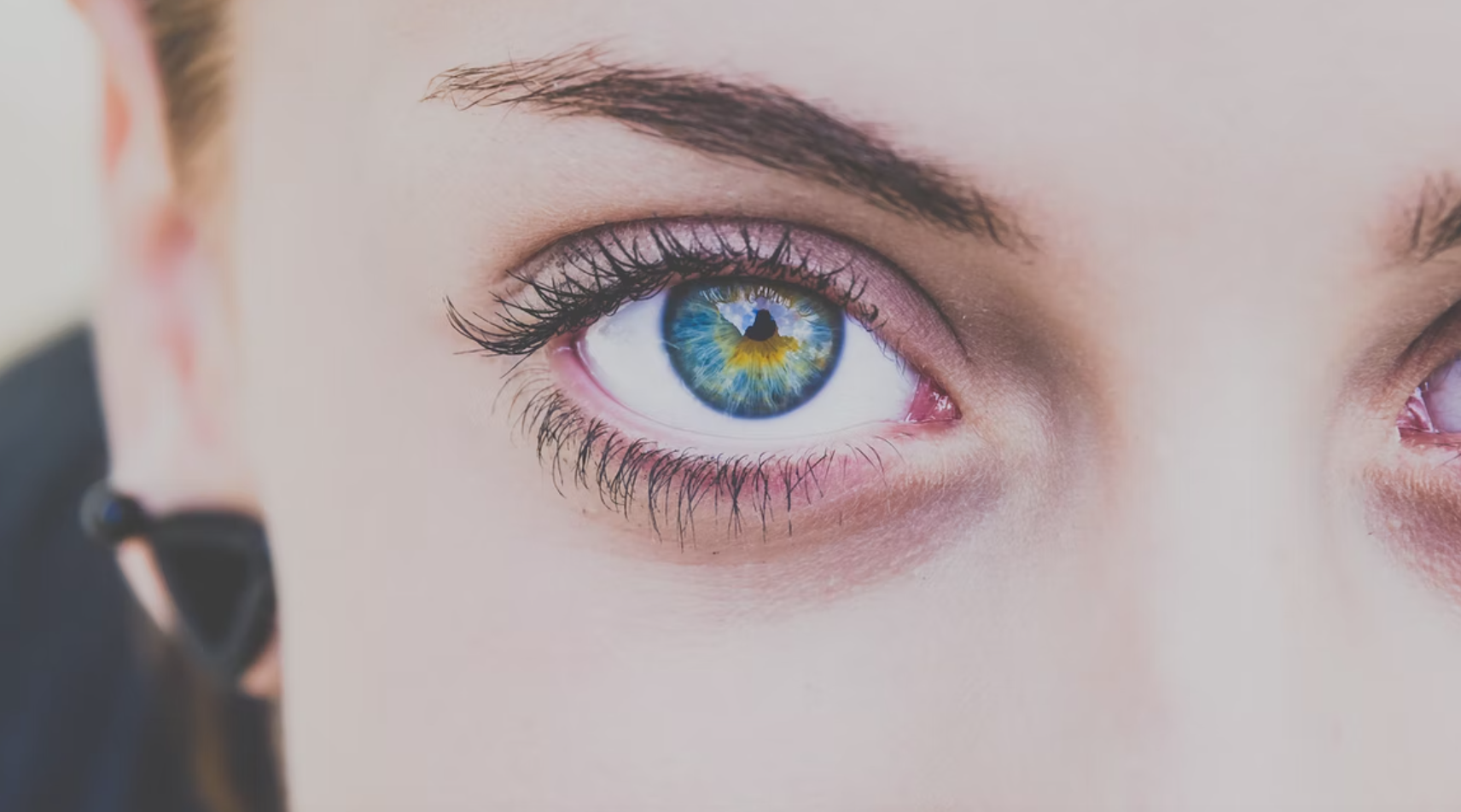 CINCO PASOS PARA APLICAR TUS PESTAÑAS EN 5 MINUTOS